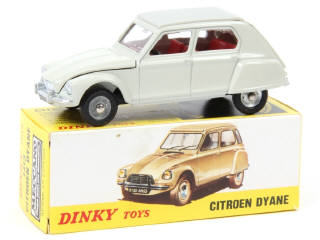 Lot 712 - DINKY TOYS (FRANCE) (1)