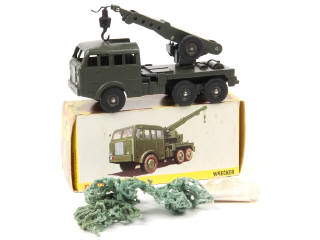 Lot 765 - DINKY TOYS (FRANCE) (1)