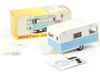 Lot 747 - DINKY TOYS (FRANCE) (1)