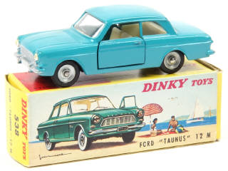 Lot 670 - DINKY TOYS (FRANCE) (1)