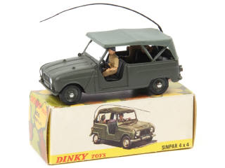 Lot 764 - DINKY TOYS (FRANCE) (1)