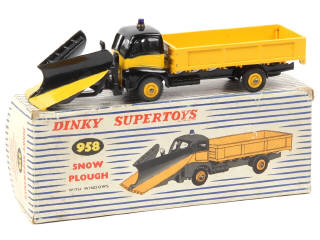 Lot 529 - DINKY TOYS (GB) (1)