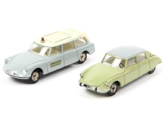 Lot 774 - DINKY TOYS (FRANCE) (2)