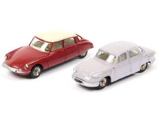 Lot 794 - DINKY TOYS (FRANCE) (2)