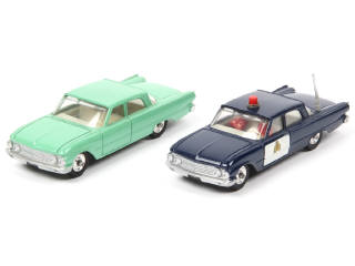 Lot 542 - DINKY TOYS (GB) (2)