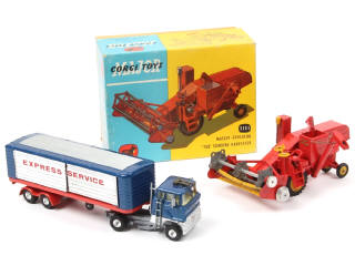 Lot 473 - CORGI TOYS (GB) (2)
