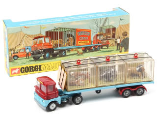 Lot 447 - CORGI TOYS (GB) (1)