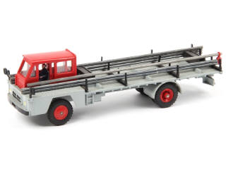 Lot 739 - DINKY TOYS (FRANCE) (1)