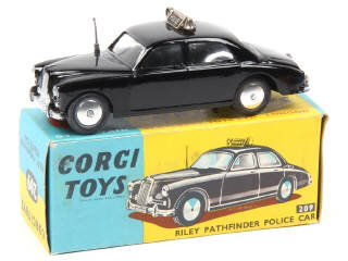 Lot 385 - CORGI TOYS (GB) (1)
