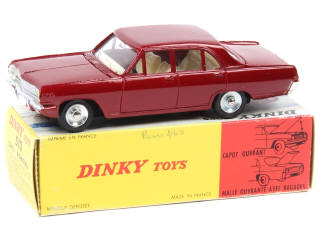 Lot 631 - DINKY TOYS (FRANCE) (1)