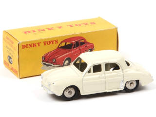 Lot 595 - DINKY TOYS (FRANCE) (1)