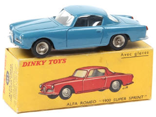Lot 652 - DINKY TOYS (FRANCE) (1)
