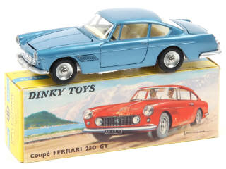 Lot 634 - DINKY TOYS (FRANCE) (1)