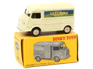 Lot 745 - DINKY TOYS (FRANCE) (1)