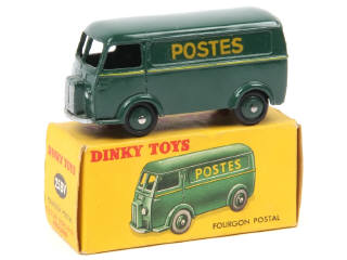 Lot 744 - DINKY TOYS (FRANCE) (1)