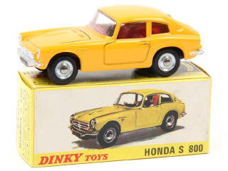 Lot 706 - DINKY TOYS (FRANCE) (1)