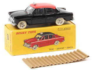 Lot 677 - DINKY TOYS (FRANCE) (1)