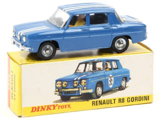 Lot 713 - DINKY TOYS (FRANCE) (1)
