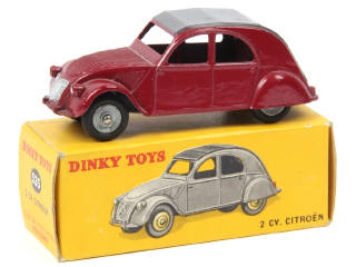 Lot 664 - DINKY TOYS (FRANCE) (1)