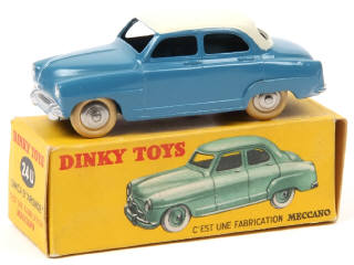Lot 606 - DINKY TOYS (FRANCE) (1)
