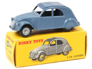 Lot 663 - DINKY TOYS (FRANCE) (1)