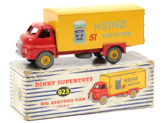 Lot 526 - DINKY TOYS (GB) (1)