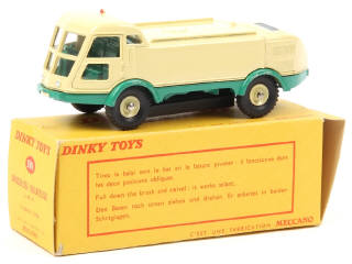 Lot 369 - DINKY TOYS (FRANCE) (1)