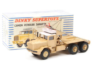 Lot 381 - DINKY TOYS (FRANCE) (1)
