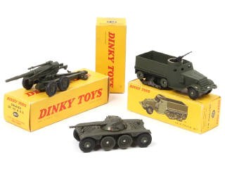Lot 748 - DINKY TOYS (FRANCE) (3)