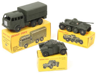 Lot 750 - DINKY TOYS (FRANCE) (3)