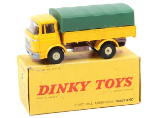 Lot 708 - DINKY TOYS (FRANCE) (1)