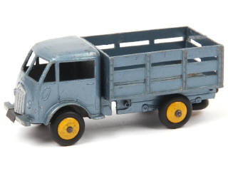 Lot 479 - DINKY TOYS (FRANCE) (1)