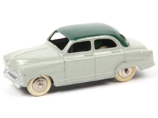 Lot 516 - DINKY TOYS (FRANCE) (1)
