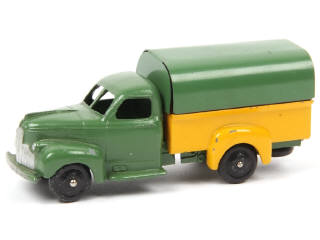 Lot 495 - DINKY TOYS (FRANCE) (1)