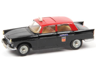 Lot 526 - DINKY TOYS (FRANCE) (1)
