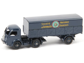 Lot 530 - DINKY TOYS (FRANCE) (1)