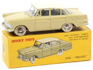 Lot 596 - DINKY TOYS (FRANCE) (1)