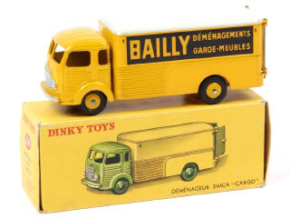 Lot 687 - DINKY TOYS (FRANCE) (1)