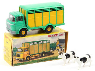 Lot 706 - DINKY TOYS (FRANCE) (1)
