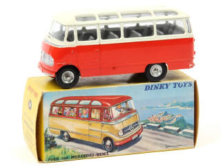 Lot 694 - DINKY TOYS (FRANCE) (1)