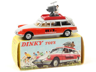 Lot 606 - DINKY TOYS (FRANCE) (1)