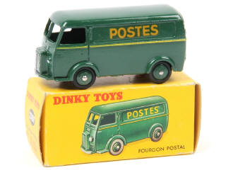Lot 686 - DINKY TOYS (FRANCE) (1)
