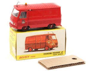 Lot 703 - DINKY TOYS (FRANCE) (1)
