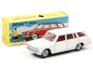 Lot 632 - DINKY TOYS (FRANCE) (1)