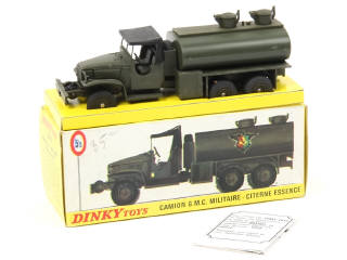 Lot 734 - DINKY TOYS (FRANCE) (1)