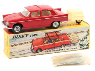 Lot 662 - DINKY TOYS (FRANCE) (1)