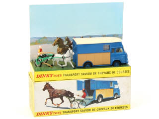 Lot 704 - DINKY TOYS (FRANCE) (1)