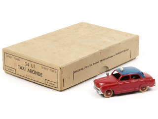 Lot 517 - DINKY TOYS (FRANCE) (2)