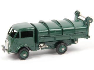 Lot 491 - DINKY TOYS (FRANCE) (1)
