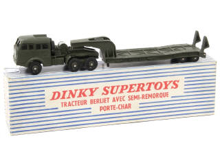 Lot 738 - DINKY TOYS (FRANCE) (1)
